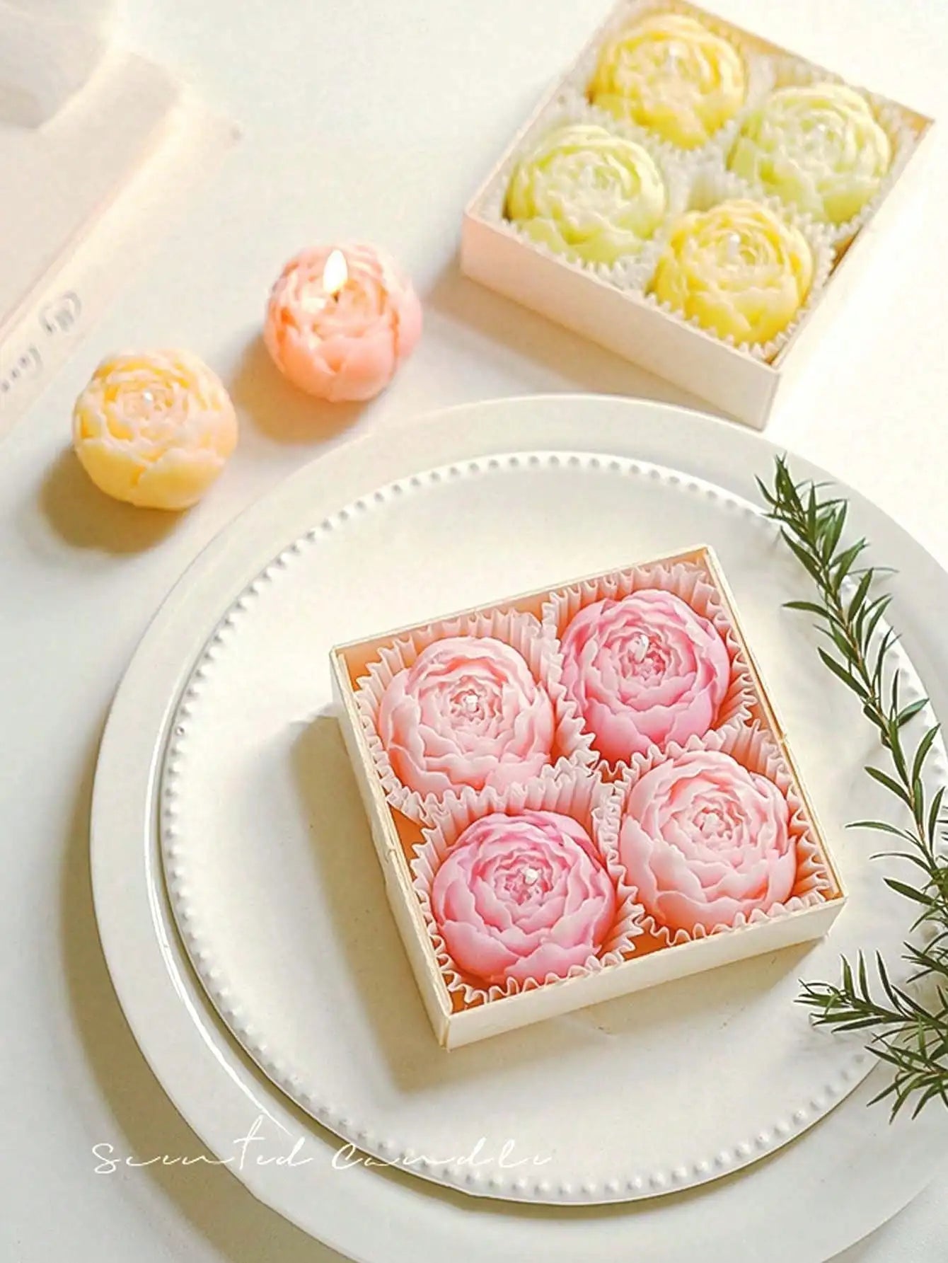 Home Decoration Scented Candles 4pcs/set Handmade Rose Bouquet Shape Fragrance Candle Romantic Holiday Gift