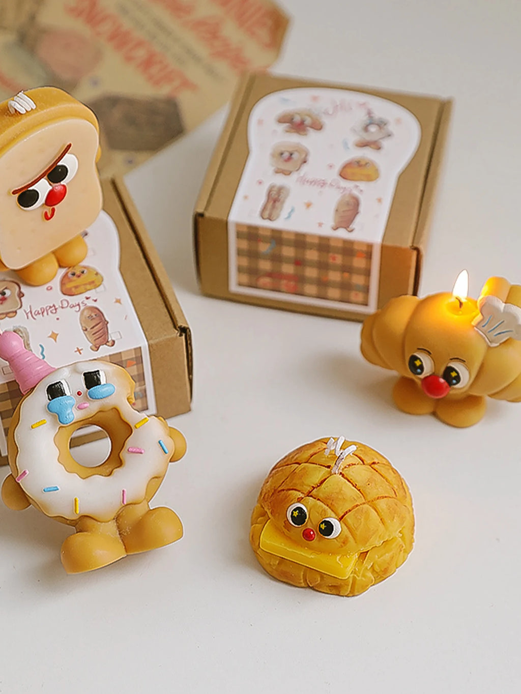 Simulated Bread Series Scented Candles, Cute Cartoon Design, Milk and Coffee Fragrance, Natural Soy Wax, Smoke-Free, Warm and Cozy Room Decoration. Creative Gifts for Mother's Day, Birthdays, Housewarming, and Wedding Favors,