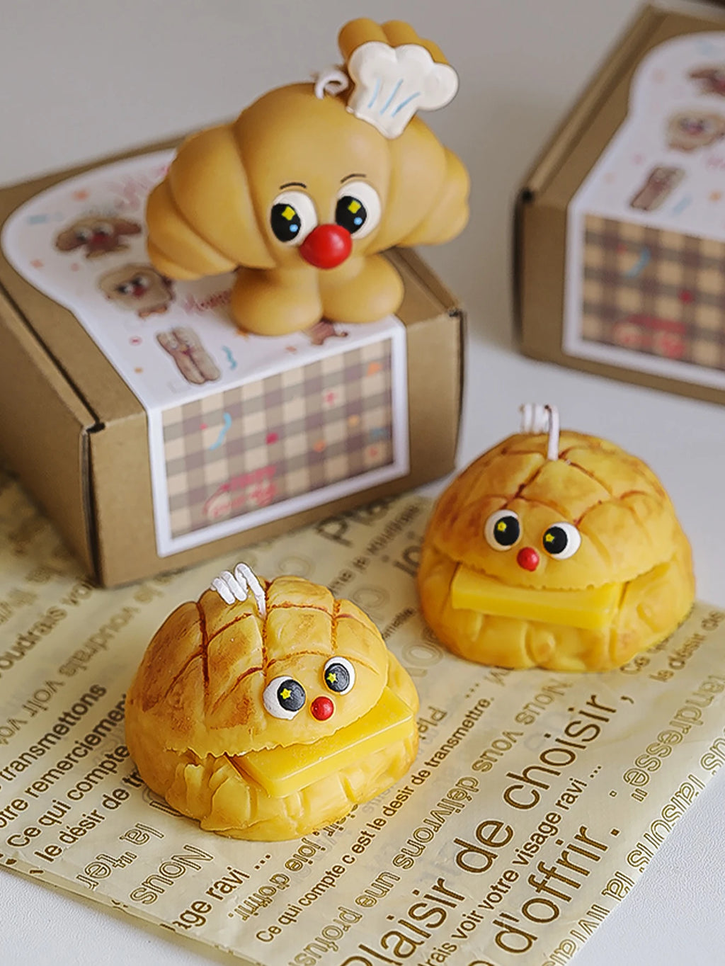 Simulated Bread Series Scented Candles, Cute Cartoon Design, Milk and Coffee Fragrance, Natural Soy Wax, Smoke-Free, Warm and Cozy Room Decoration. Creative Gifts for Mother's Day, Birthdays, Housewarming, and Wedding Favors,